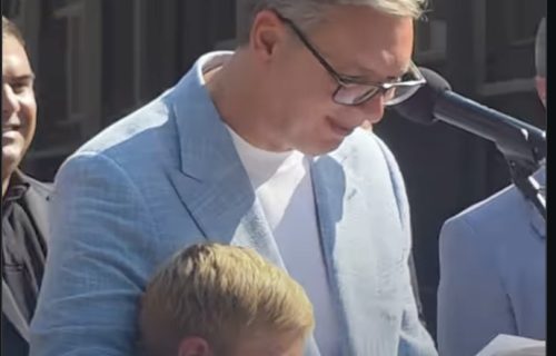 "Da dobijemo još jednog Jokića": Vučić obećao sportsku salu dečaku i oduševio sve na mrežama