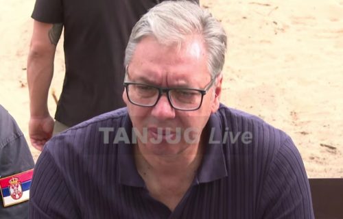 Vučić: "Odlikovaću mnoge vatrogasce, zahvaljujući njima nema žrtava"