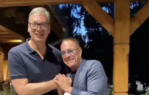 Vučić ugostio Žan-Kloda van Dama: "Nisam tražio špagu, a u obaranju ruke sam izgubio"