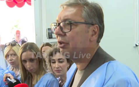 Vučić obišao preduzeće “Čolić plus” u Brusu: “Želimo da pomognemo srpskim kompanijama” (VIDEO)