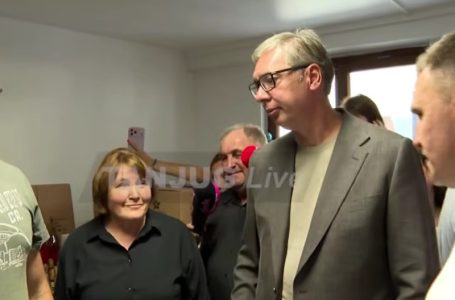 (UŽIVO) Vučić obilazi vinariju “Cvetković” u Stanjevu kod Aleksandrovca: Predsednik u poseti Rasinskom okrugu (VIDEO)