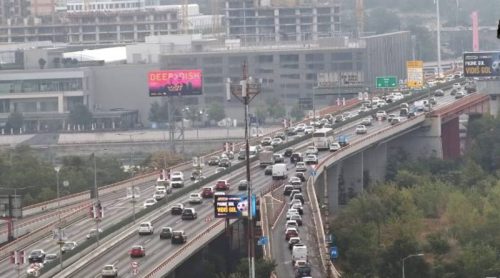 Mirno jutro u Beogradu: Vlažni kolovozi dočekali vozače, evo gde se trenutno usporava saobraćaj