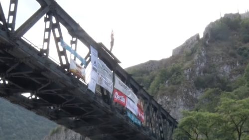 Otkazani tradicionalni skokovi u Užicu: Suša i nizak vodostaj ugrozili bezbednost učesnika