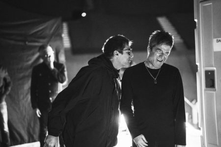 “Oasis: Don’t look back in anger”, muzička priča o popularnom britanskom bendu (VIDEO)
