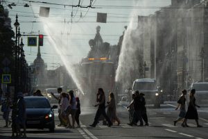 Paklene vrućine pokosile Beograđane: Zbog nesnosne žege gubili svest po ulici i padali sa kvadova