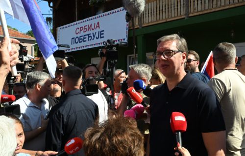 Vučić stigao u Temsku, poseta gazdinstvu Penčić: "Divno mesto, siromašno je, ali se polako ljudi snalaze"