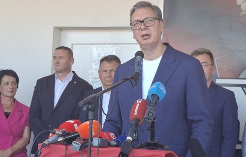Vučić poručio radnicima Jumka u Drvaru: "Srbiji je stalo da vi ovde opstanete i ponosite se svojim rodom"