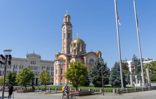 U trci za predsednika i potpredsednike Republike Srpske na opštim izborima 4. oktobra - 12 kandidata