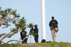 Uzbuna u SAD: Uhapšen naoružani muškarac koji je osmatrao i snimao Trampov golf klub