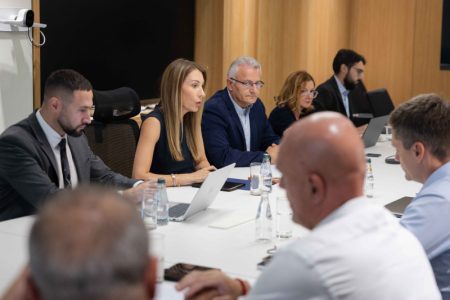 Otežano snabdevanje Srbije energentima: Transport derivata vagonima i cisternama povećava cenu uvoza