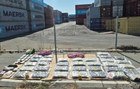 Velika akcija novosadske policije: Zaplenjeno oko 85 kilograma narkotika, uhapšene tri osobe (FOTO)