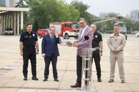 Vučić o požarima koji bukte u Srbiji: “U Deliblatskoj peščari biće uključeni i helikopteri Vojske Srbije”