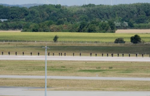 Novi alarm u Nemačkoj: Dronovi primećeni iznad vojne baze