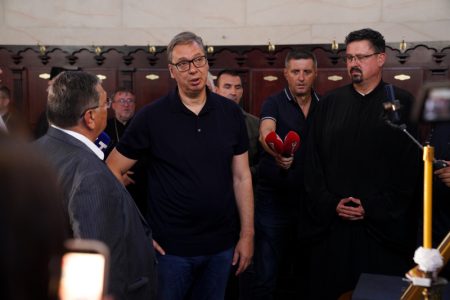 Vučić u Belegišu, obilazi hram Prenosa moštiju Svetog oca Nikolaja