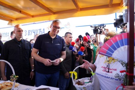 Vučić: Izbori najkasnije za tri meseca, na njima se odlučuje o budućnosti Srbije