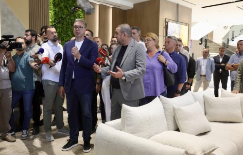 Vučić obišao kompaniju "Matis" u Ivanjici: "Oni drže ovde skoro sve, imate oko 800 zaposlenih"