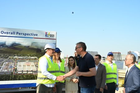 (UŽIVO) Vučić o stanovima na Ekspu: “Hteo bih da prodam za 1.500 evra po kvadratu onima kojima trebaju”