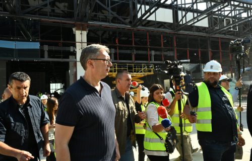 Vučić najavio: "Do Nove godine pruga od Ekspa do aerodroma, krajem avgusta se otvara fabrika robota"