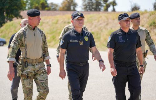 Direktor policije u poseti SAJ-u: Elitna jedinica temelj sigurnosti i bezbednosti građana Srbije