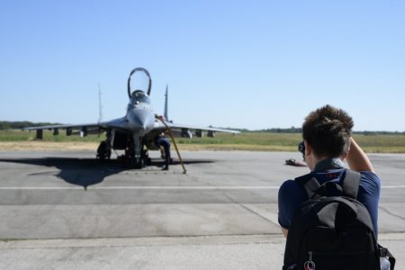Ovako izgleda obuka tehničkog sastava na borbenim avionima “mig 29” (FOTO)