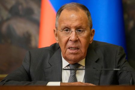 Lavrov: Britansko učešće u napadima je učešće u ratu