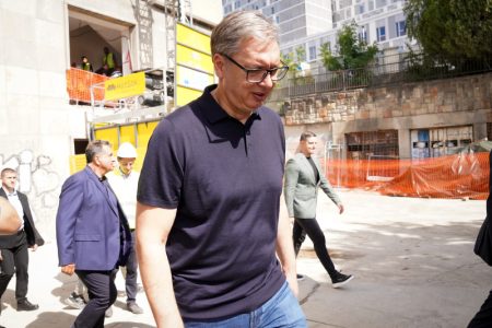 Vučić o odluci SPS da samostalno izađe na izbore: “To je politika, želimo im svu sreću”
