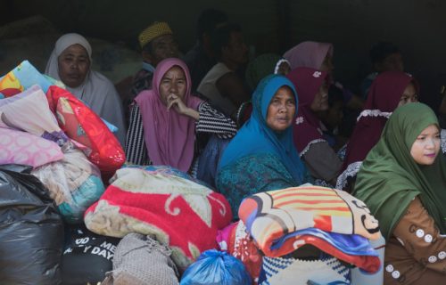 Crni bilans razornog zemljotresa: Broj žrtava u Indoneziji porastao na 70, preko 130 povređenih