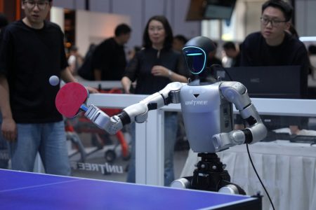 Srbija ulazi u eru robotike: Sutra otvaranje prve fabrike humanoidnih robota kompanije “Minth”