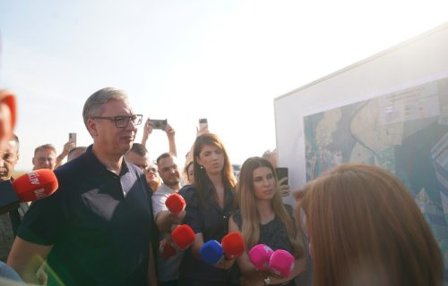 Vučić: "Koncesija se završava, za sve građane besplatan prelaz mosta između Srbije i Republike Srpske"