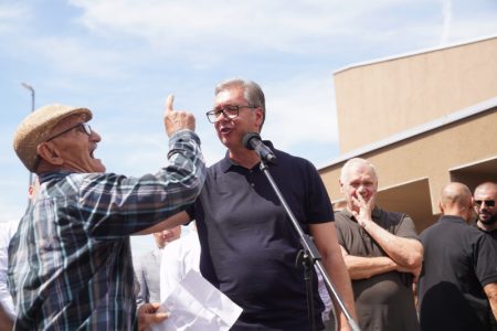 Vučić: “Povećanje minimalca je ogromno, država preuzela deo tereta”