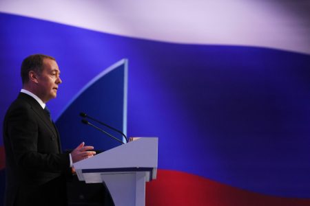Medvedev žestoko odgovorio na Trampov potez: SAD i Zapad razumeju samo jezik vojne sile