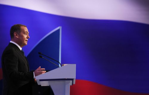 Istorijska dominacija Putinove stranke: Medvedev objavio formiranje najveće grupe u Dumi