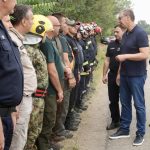 Vučić obišao Deliblatsku peščaru: "Razmere uništenja su velike, tri vatrogasca jedva preživela" (VIDEO)
