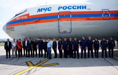 Dačić i Bocan-Harčenko u Nišu: Ruski „Iljušin“ izbacio više od 900 tona vode na požarišta u Srbiji