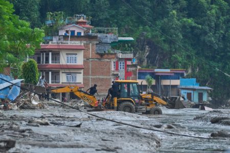 Srbin među nestalima u smrtonosnoj poplavi u Nepalu: Čak 270 ljudi poginulo u stravičnoj bujici