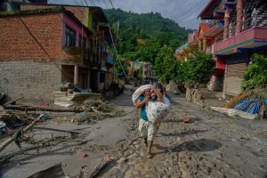 Crni bilans raste: Broj žrtava u Nepalu porastao na 579, na Tibetu sedam