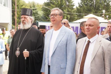 (UŽIVO) Vučić se obraća na otvaranju Sajma šljiva u Osečini: “Šljiva je odavno postala stub srpske poljoprivrede” (VIDEO)