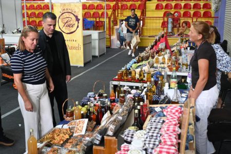 Sajam šljiva u Osečini: Praznik srpskog voćarstva