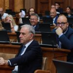 Ponoš kažnjen sa 10 odsto od plate, pojedine građane nazvao "stadom"