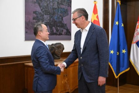 Vučić se sastao sa ambasadorom Kine: “Srdačan i prijateljski razgovor o novim inicijativama i projektima”