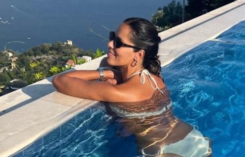Ana rastura u kupaćem: Nikada nije izgledala moćnije, leto joj baš prija (FOTO/VIDEO)