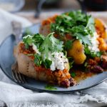 Punjeni slatki krompir sa buratom: Jednostavan ručak, koji se svima dopada (RECEPT+VIDEO)