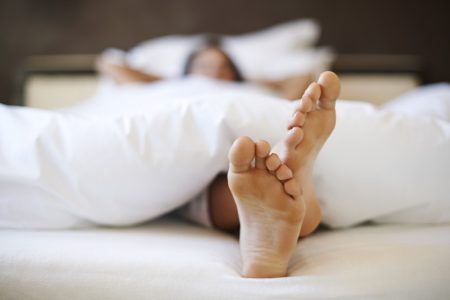 Zbog čega je i dalje preporučljivo namakati stopala, kao opuštajuću večernju naviku