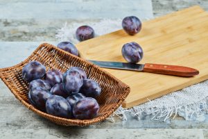 Zapečene šljive, punjene plavim sirom sa balsamikom (RECEPT+VIDEO)