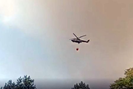 U gašenje požara u Deliblatskoj peščari uključen helikopter Mi-17 i pripadnici VS