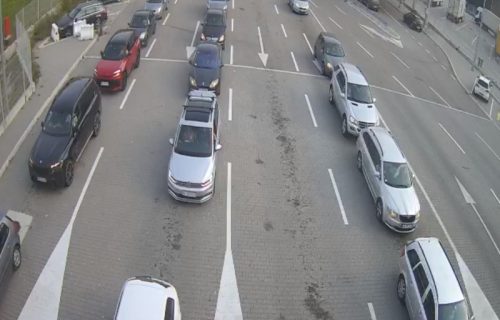 Kakvo je jutros stanje na granicama: Na jednom prelazu čeka se oko 20 minuta