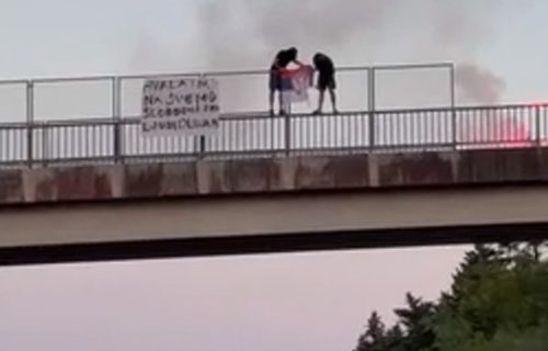 Divljanje u Hrvatskoj: Zapalili zastavu Srbije uz transparent o "Oluji"