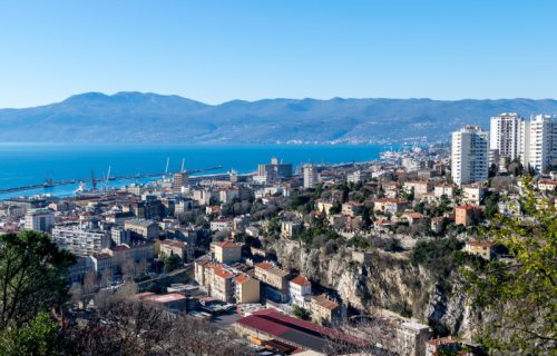 Drama u Rijeci: Srušio se balkon sa dvoje mladih