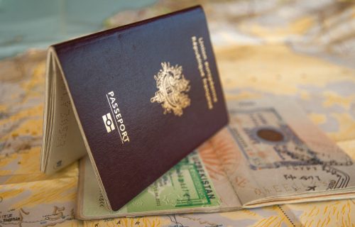 Veliki udar Trampove administracije: Čak 200.000 stranaca moglo bi da ostane bez američkih viza