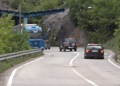 Tri pripadnika MUP-a privedena na Jarinju